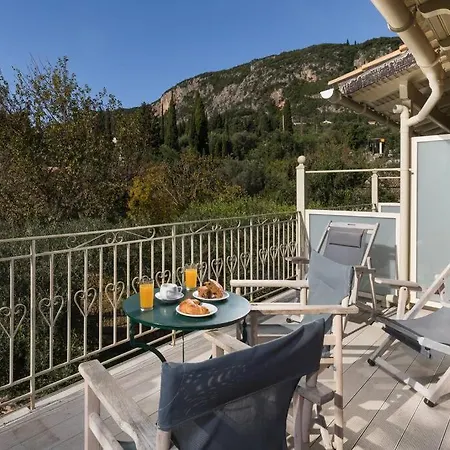 Anthoussa In
